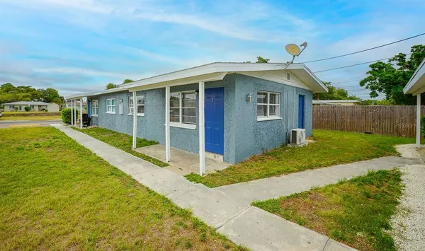 $2,000 | 6538 42nd Avenue North, Unit 1, St. Petersburg, FL 33709