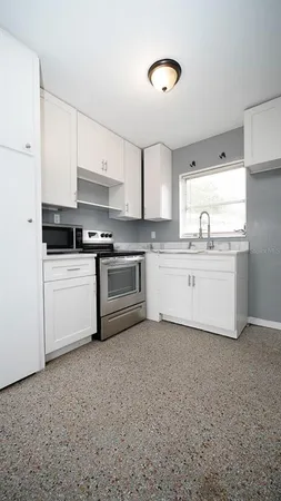 $2,000 | 6538 42nd Avenue North, Unit 1, St. Petersburg, FL 33709
