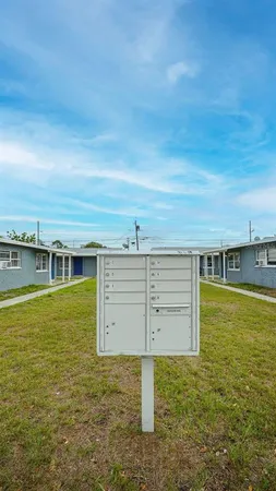 $2,000 | 6538 42nd Avenue North, Unit 1, St. Petersburg, FL 33709