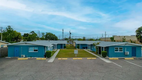 $2,000 | 6538 42nd Avenue North, Unit 1, St. Petersburg, FL 33709