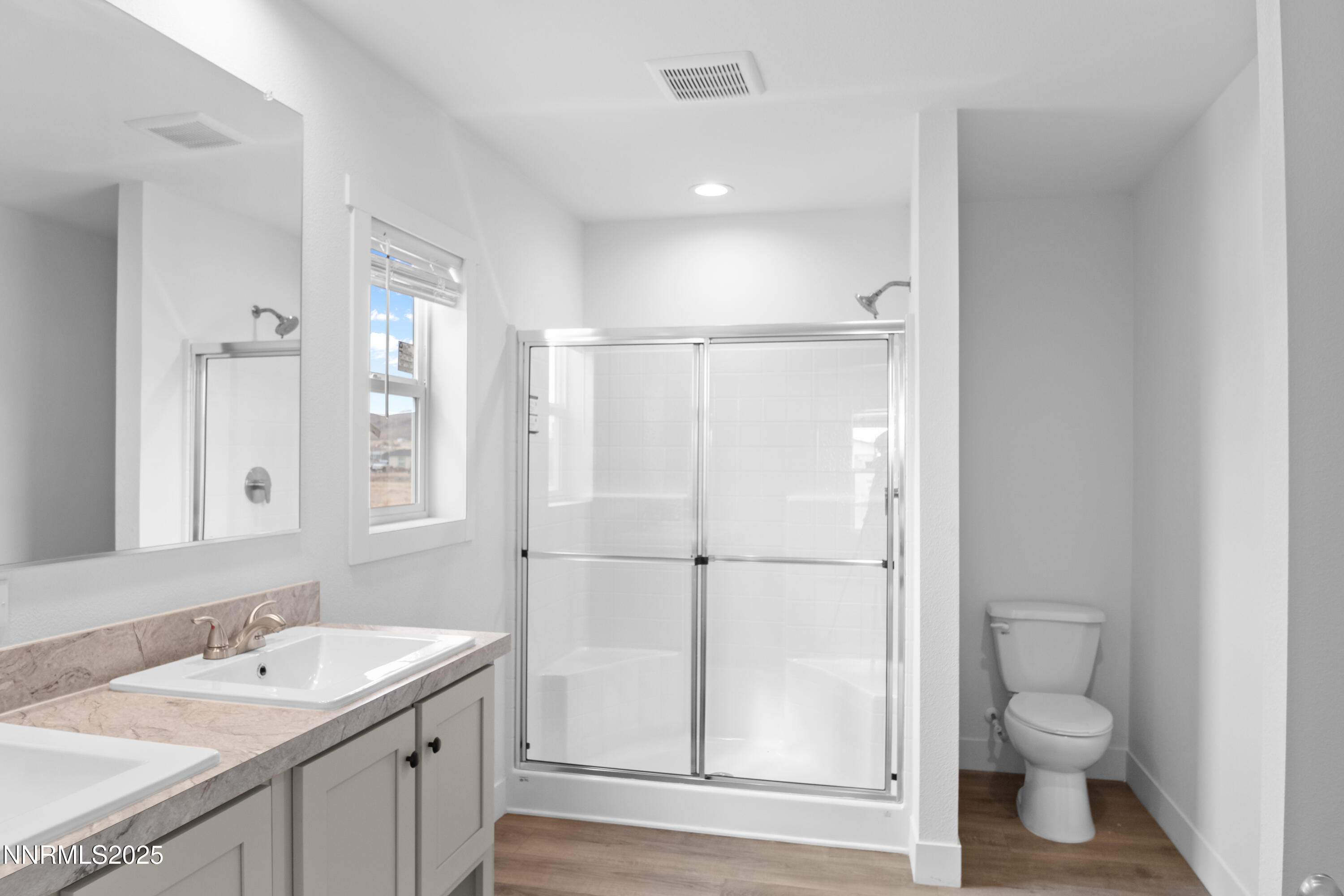 7565 Springfield Road Silver Springs, NV 89429 - Photo 11 of 28 Primary Bath