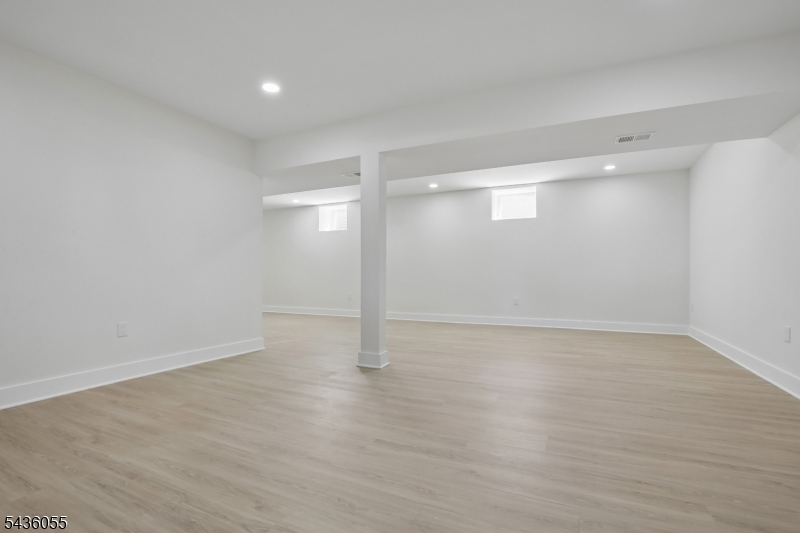 318 Halsey Road Parsippany, NJ 07054 - Photo 36 of 39