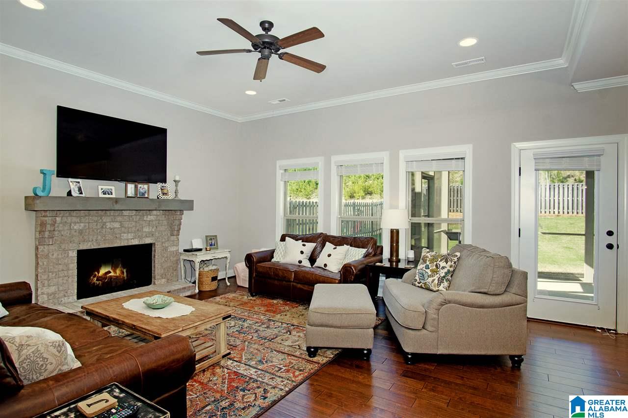 332 Strathaven Circle Pelham, AL 35124 - Photo 8 of 35
