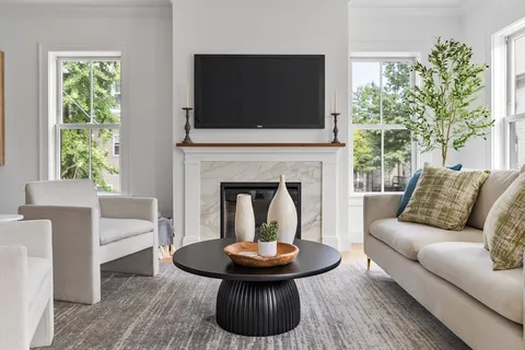 $1,925,000 | 251 West 3rd Street, Unit 251, Boston, MA 02127