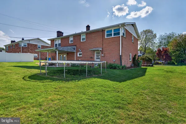 $314,900 | 425 Cortleigh Drive, York, PA 17402