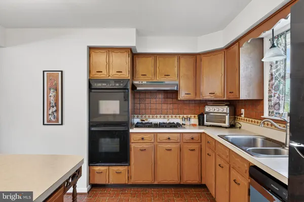 $314,900 | 425 Cortleigh Drive, York, PA 17402