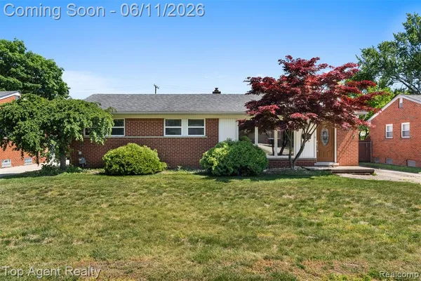 $284,900 | 8908 Birkhill Drive, Sterling Heights, MI 48314