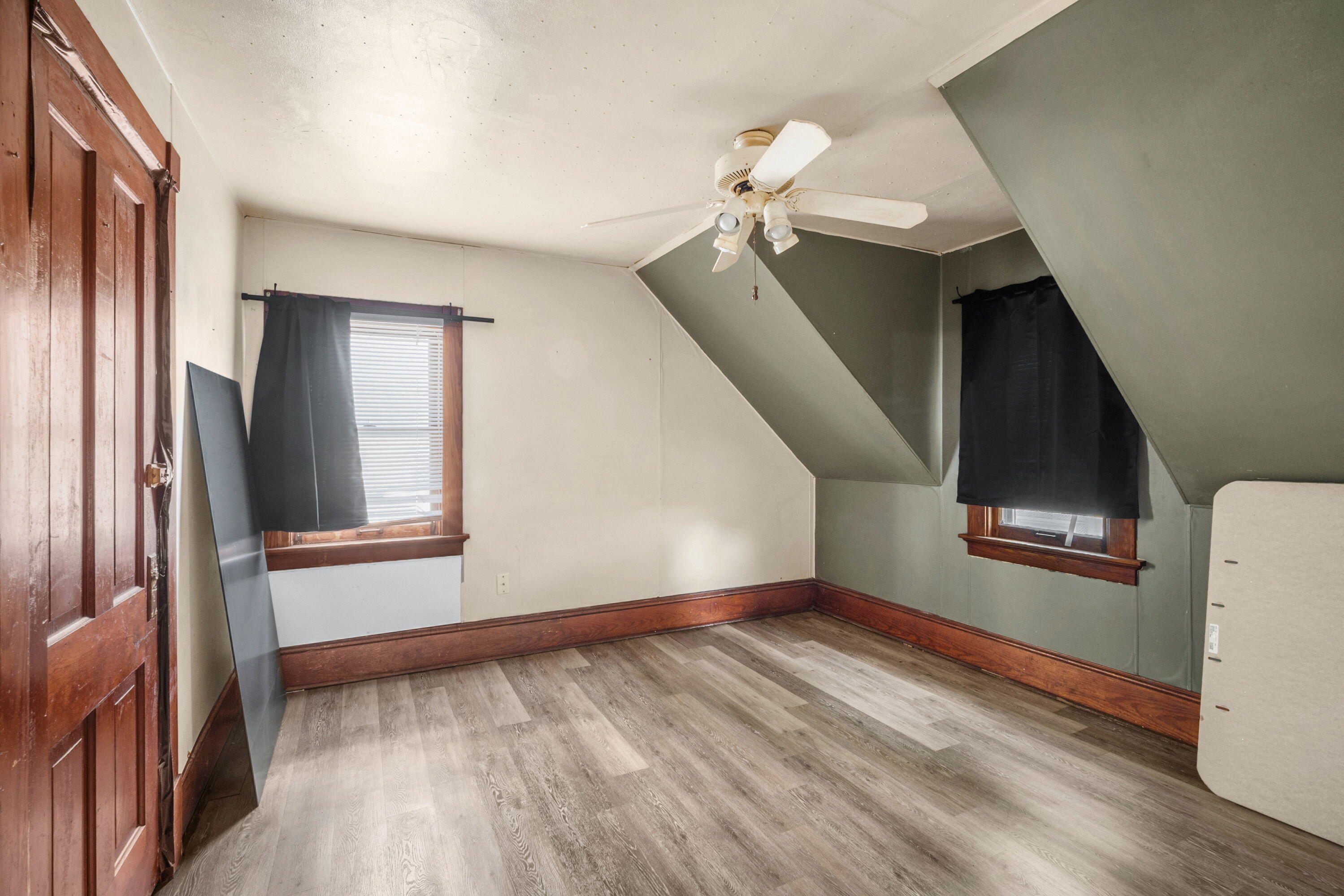 1978 South 76th Street West Allis, WI 53219 - Photo 7 of 22 7_imgDSC02859
