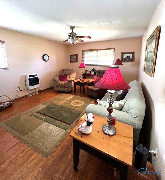 13300 Five Point Road Perrysburg, OH 43551 - Photo 19 of 32 BEDROOM #4 USED AS SITTING ROOM!