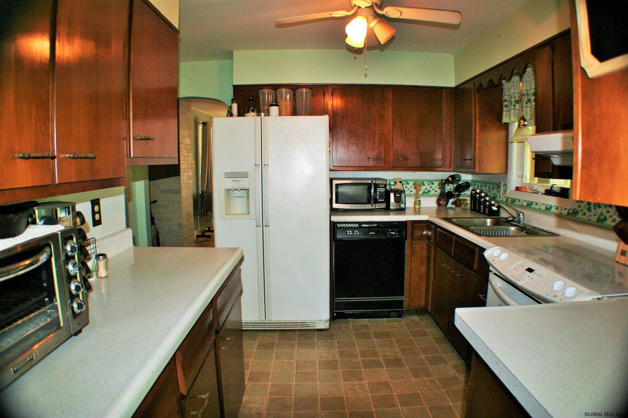 159 Guideboard Road Halfmoon, NY 12188 - Photo 16 of 33 Photo 16