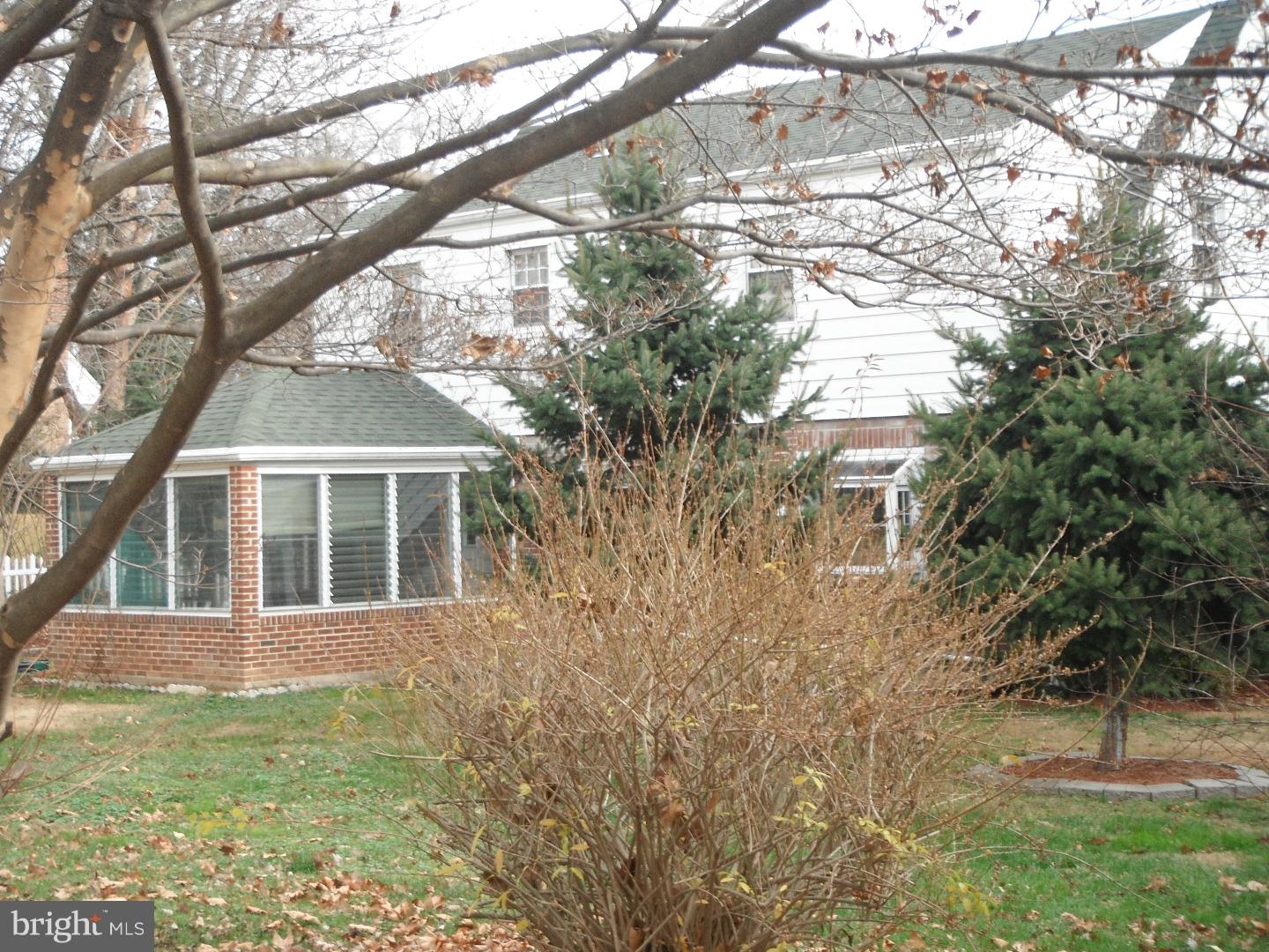 912 Pitt Road Cheltenham, PA 19012 - Photo 3 of 23 Sun Room