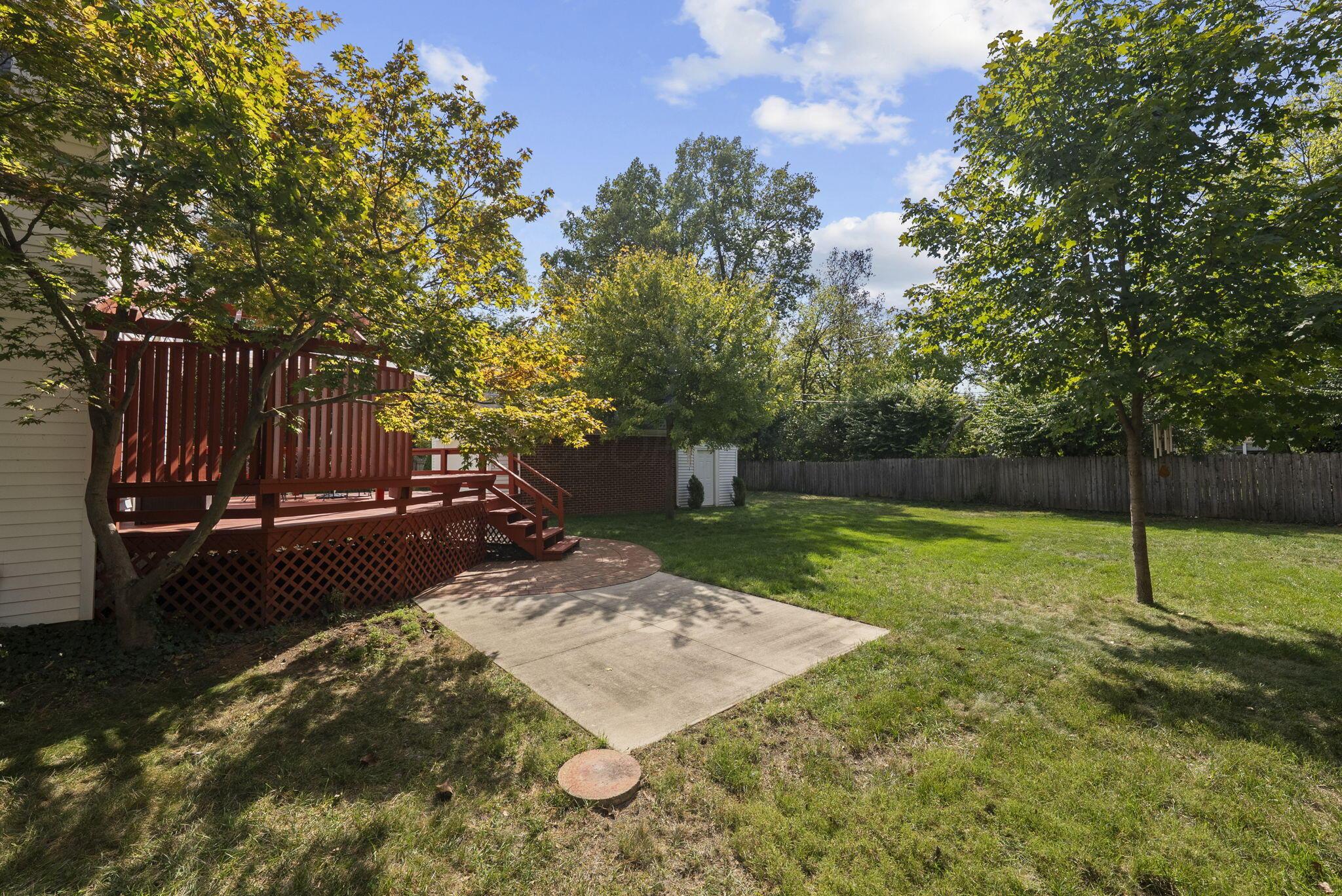 2009 North Devon Road Columbus, OH 43212 - Photo 43 of 67 Large Backyard