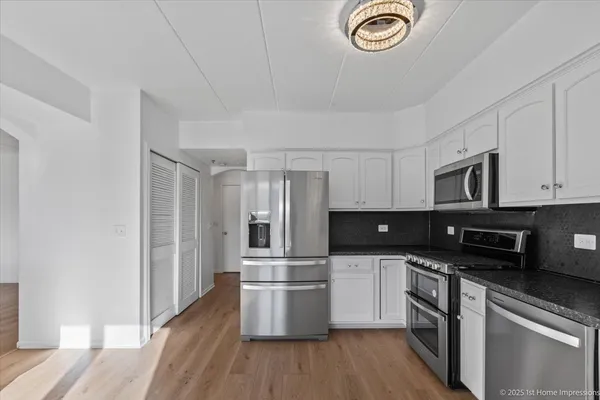 $249,500 | 5520 West 115th Street, Unit 101, Oak Lawn, IL 60453