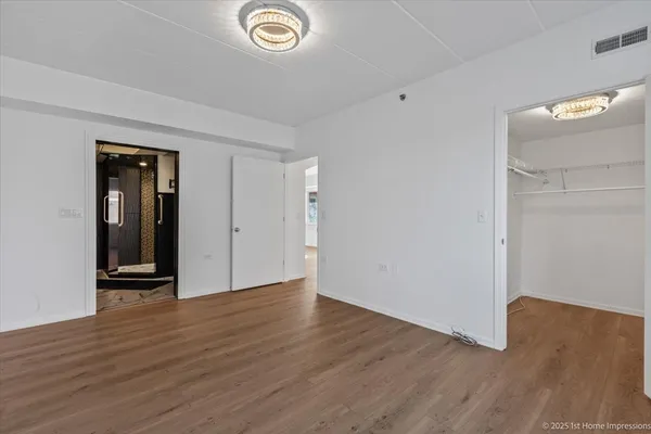 $249,500 | 5520 West 115th Street, Unit 101, Oak Lawn, IL 60453