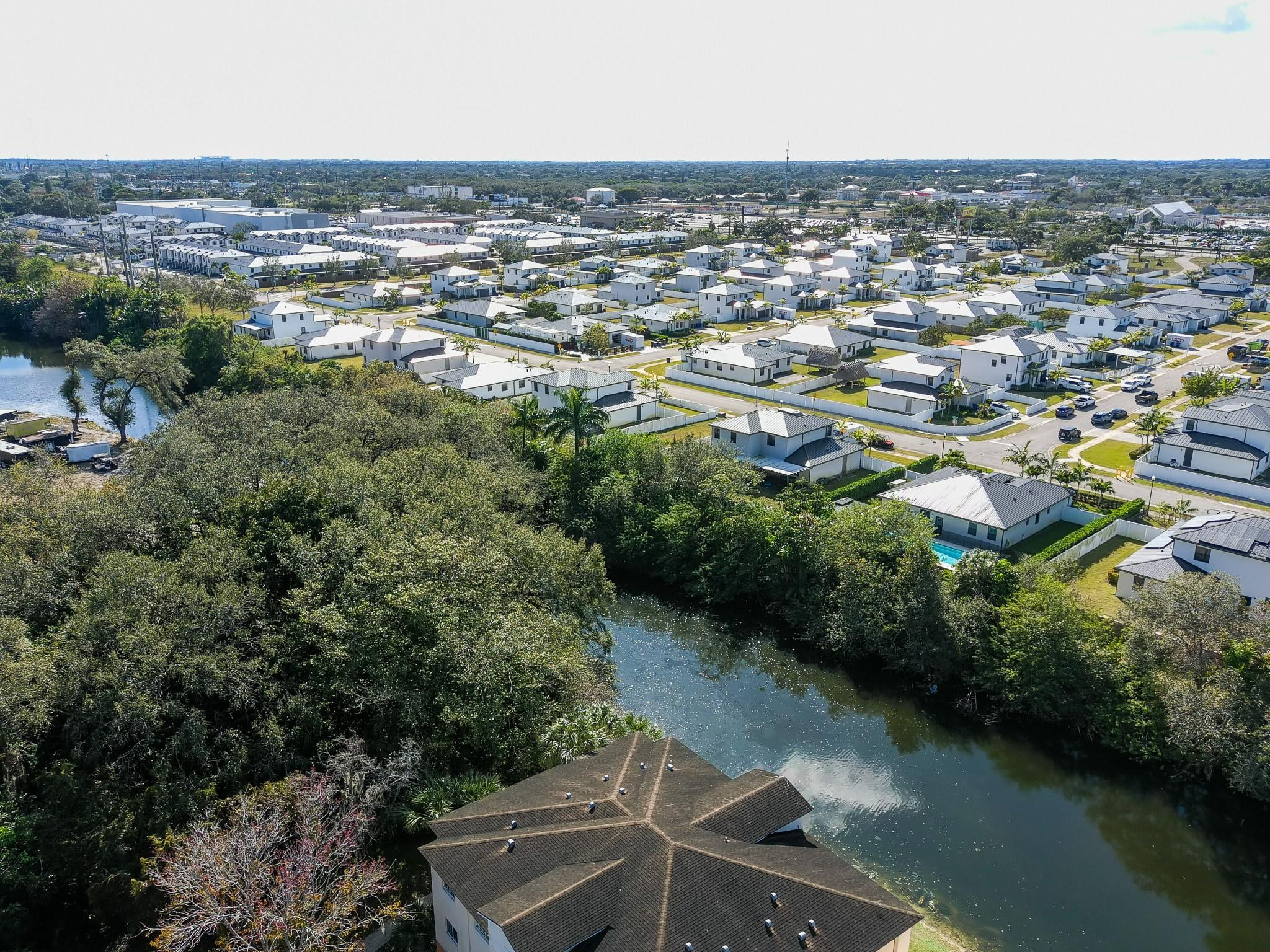 3680 North 56th Avenue, Unit 806 Hollywood, FL 33021 - Photo 21 of 30 an aerial view of residential house with outdoor space and lake view