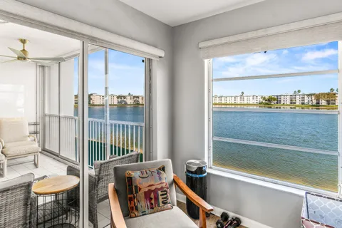 $379,000 | 14112 Huntington Pointe Drive, Unit 210, Delray Beach, FL 33484