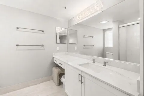 $379,000 | 14112 Huntington Pointe Drive, Unit 210, Delray Beach, FL 33484