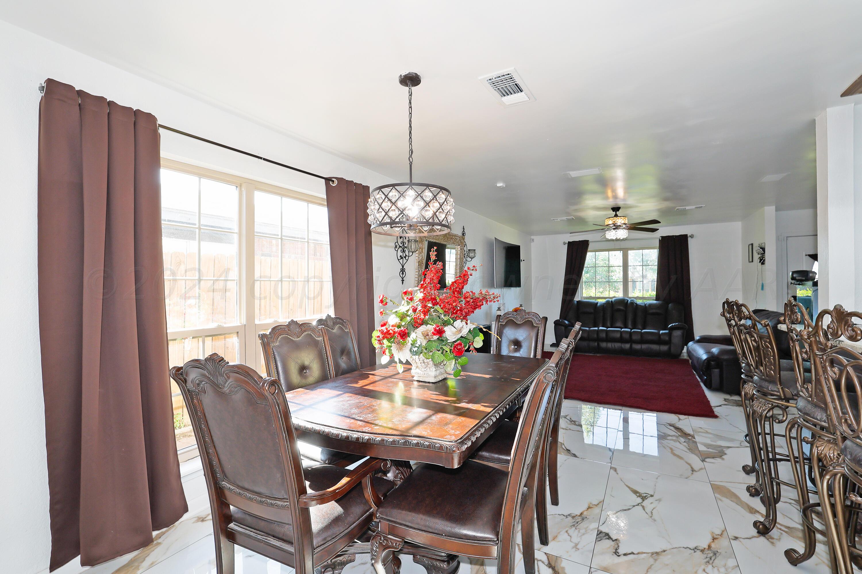 1009 Sterling Drive Amarillo, TX 79110 - Photo 8 of 17 Dining & Living Area