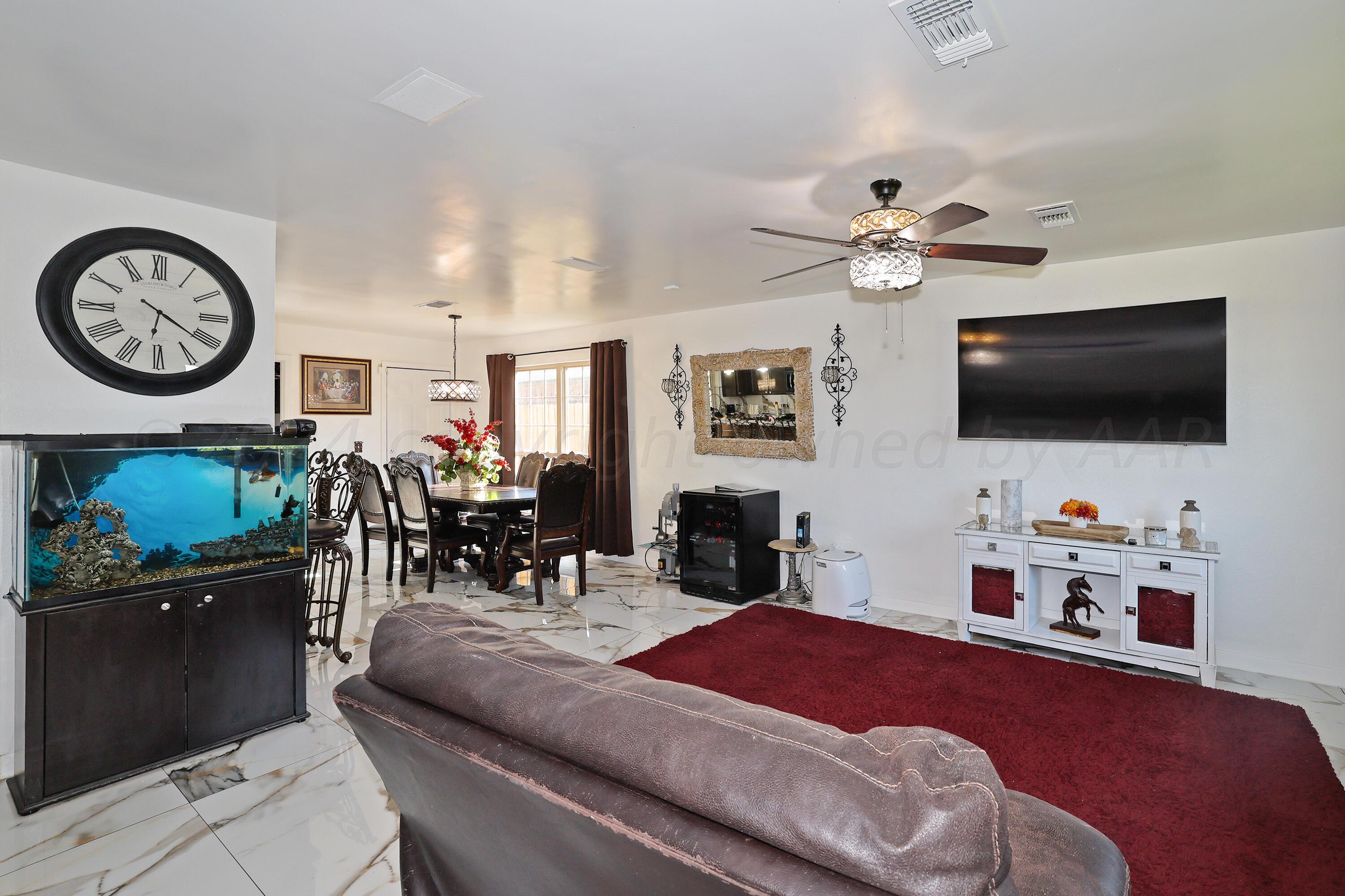 1009 Sterling Drive Amarillo, TX 79110 - Photo 9 of 17 Living Area