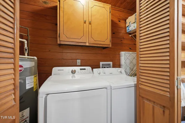 $595,995 | 1505 Williams Hollow Road, Big Stone Gap, VA 24219