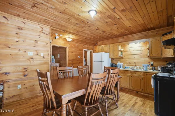 $595,995 | 1505 Williams Hollow Road, Big Stone Gap, VA 24219