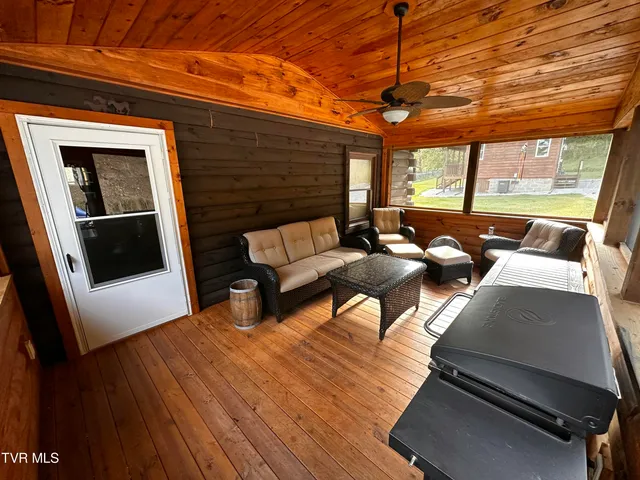 $599,999 | 1505 Williams Hollow Road, Big Stone Gap, VA 24219