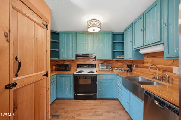 $595,995 | 1505 Williams Hollow Road, Big Stone Gap, VA 24219