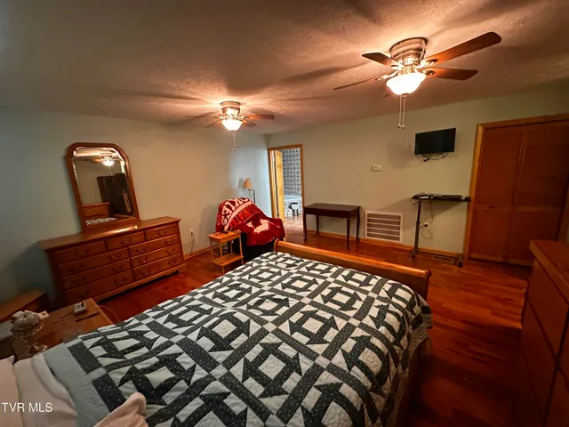 $599,999 | 1505 Williams Hollow Road, Big Stone Gap, VA 24219