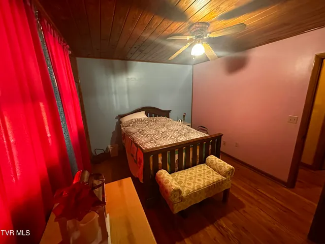 $599,999 | 1505 Williams Hollow Road, Big Stone Gap, VA 24219