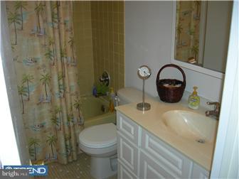 8545 Ridgeway Street Philadelphia, PA 19111 - Photo 6 of 12 Bathroom