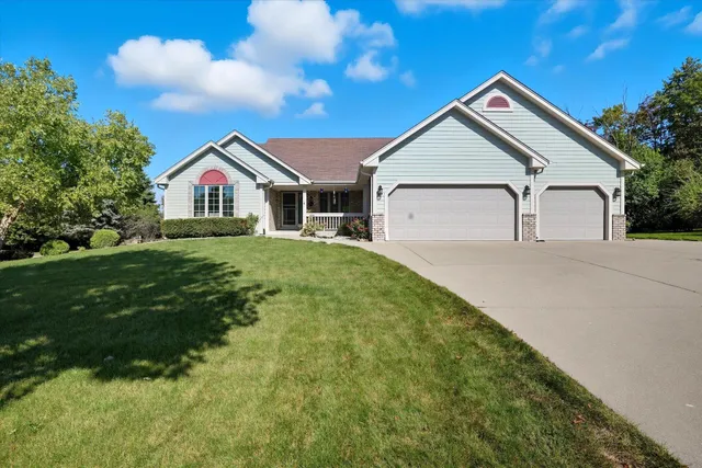 $749,900 | 4540 West Melissa Court, Franklin, WI 53132