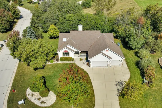 $749,900 | 4540 West Melissa Court, Franklin, WI 53132