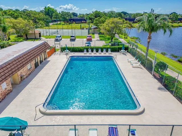 $275,000 | 5680 Southeast Windsong Lane, Unit 345, Stuart, FL 34997