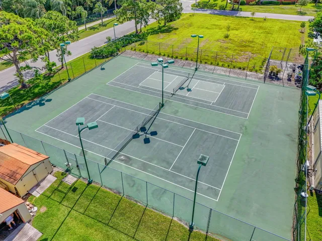 $275,000 | 5680 Southeast Windsong Lane, Unit 345, Stuart, FL 34997