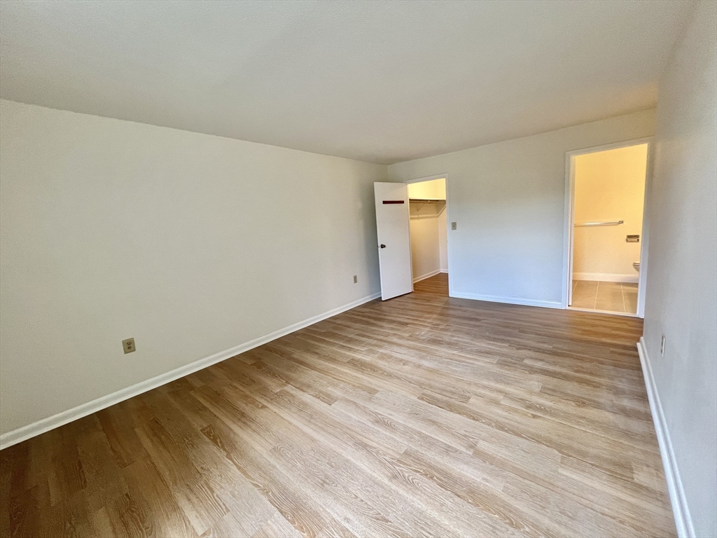 1004 Paradise Road, Unit 1H Swampscott, MA 01907 - Photo 15 of 30