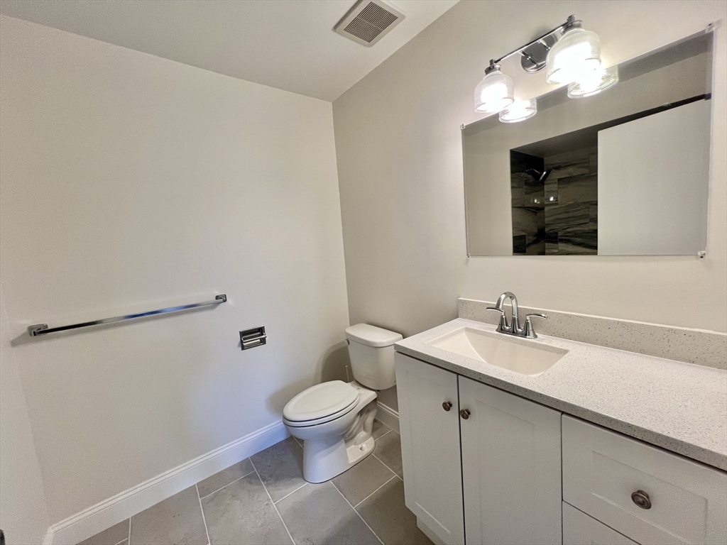 1004 Paradise Road, Unit 1H Swampscott, MA 01907 - Photo 17 of 30