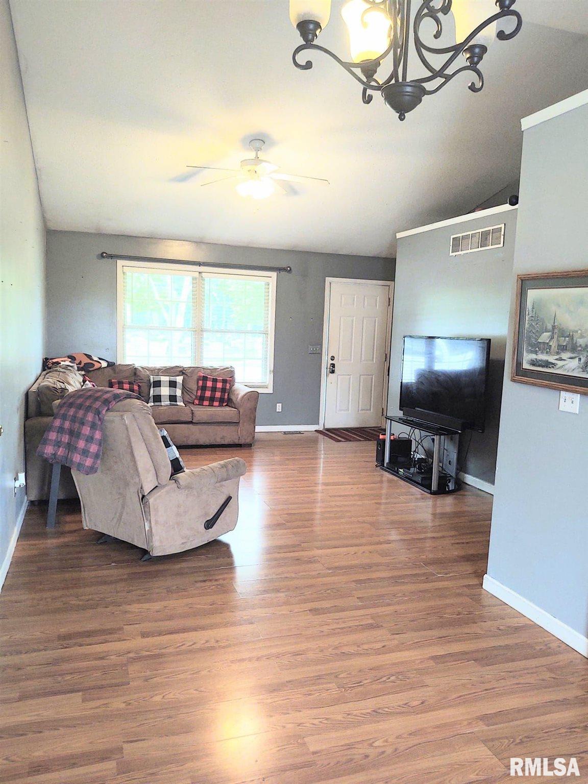 702 Coal Bank Road Metamora, IL 61548 - Photo 7 of 18