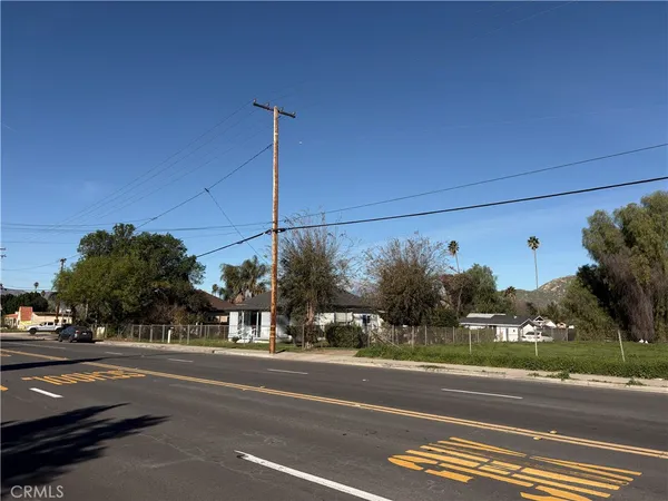 a view of a city street