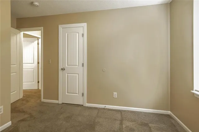 $2,025 | 525 Kenneth Lane, Belton, MO 64012