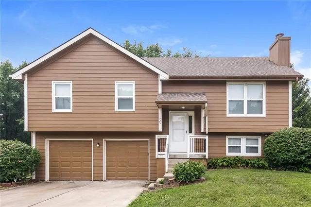 $2,025 | 525 Kenneth Lane, Belton, MO 64012