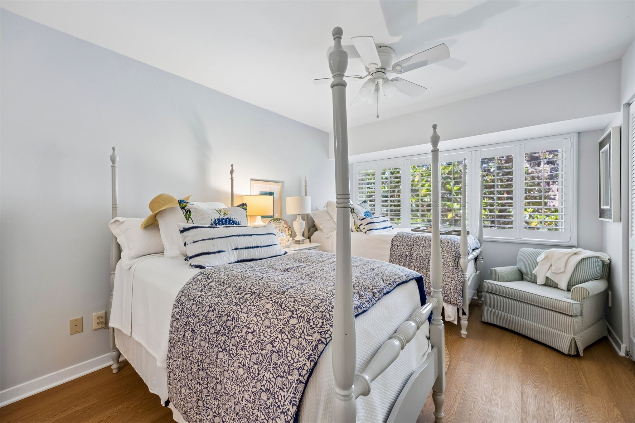 2005 Beachwood Road, Unit 2005 Amelia Island, FL 32034 - Photo 20 of 43 a bedroom with a bed and a couch