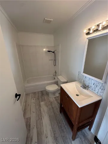 $2,300 | 4364 Annie Oakley Drive, Las Vegas, NV 89121