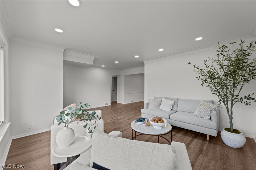 763 Som Center Road Cleveland, OH 44143 - Photo 6 of 46 Gallery Image 6