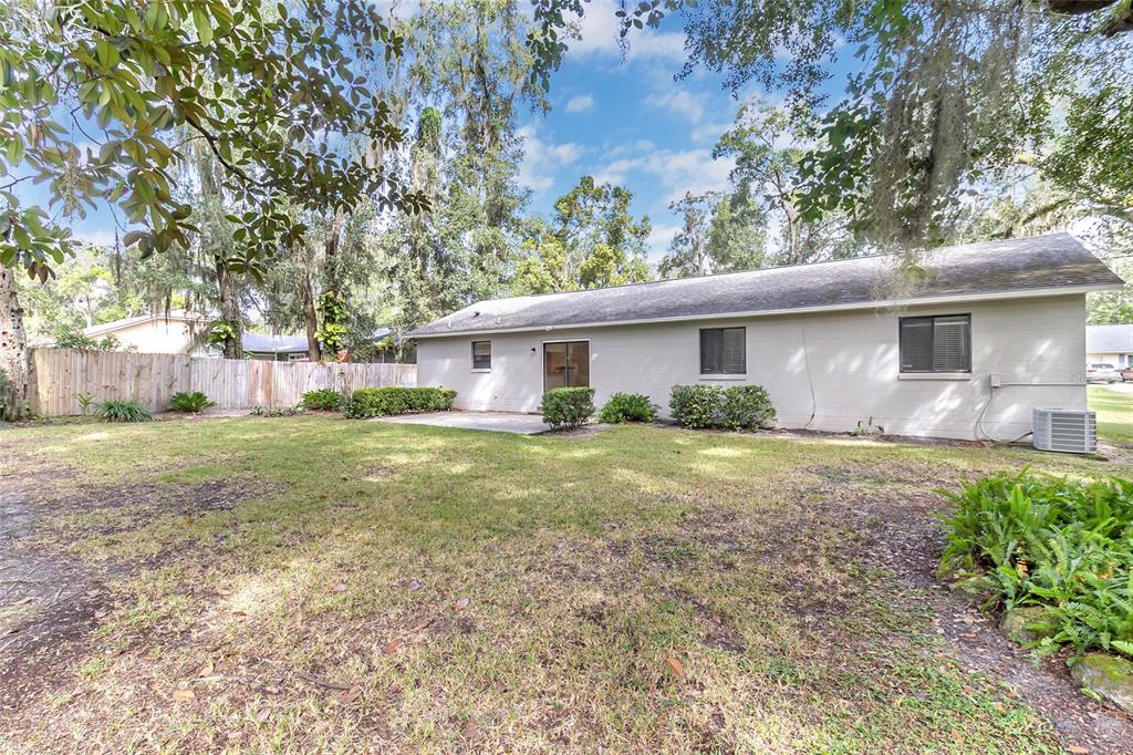 432 Hickory Road Apopka, FL 32712 - Photo 7 of 34 Gallery Image 7