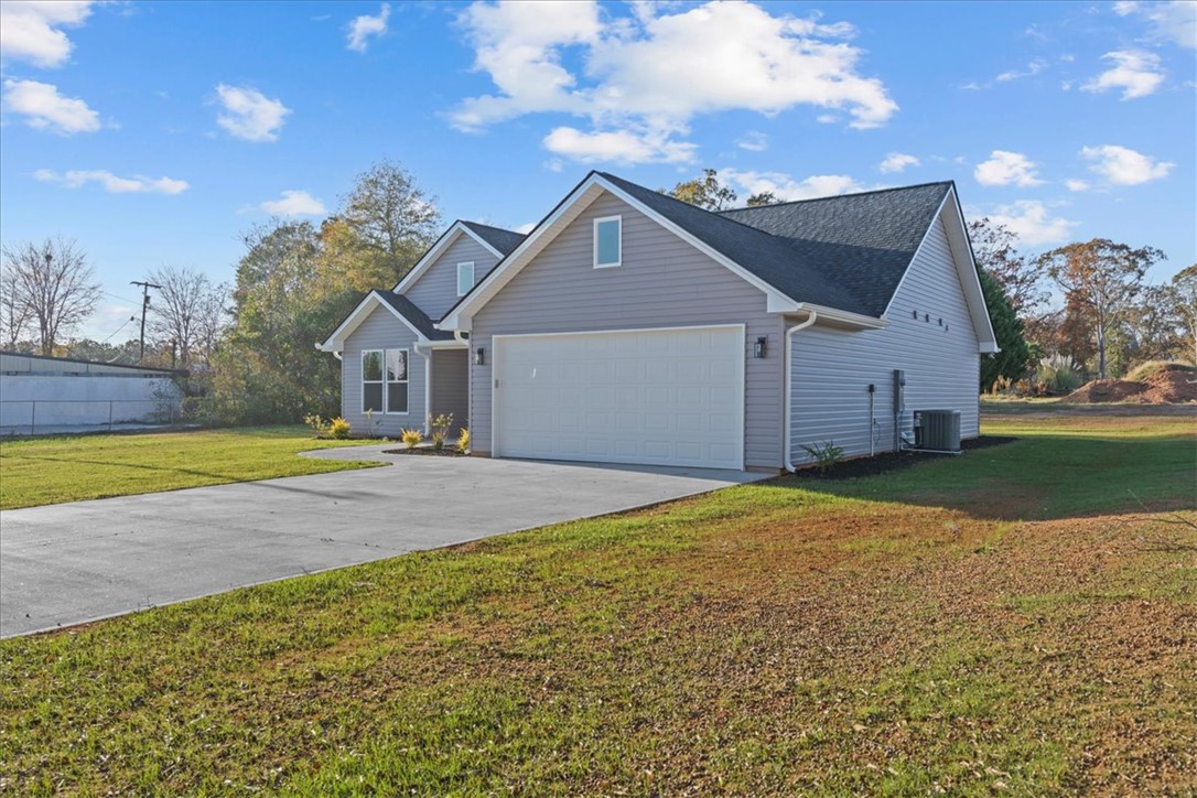 905 Bolt Drive Anderson, SC 29621 - Photo 4 of 34