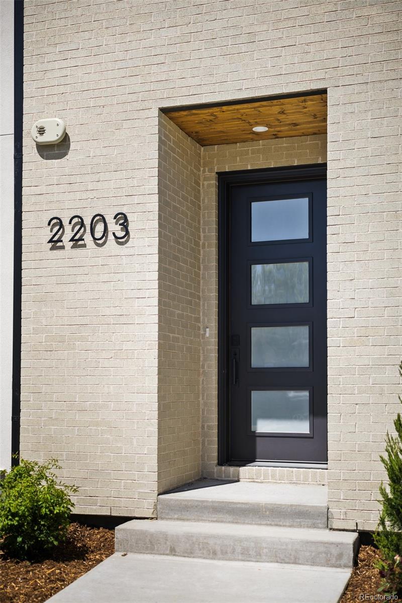 2203 West 37th Avenue Denver, CO 80211 - Photo 2 of 26 a view of door