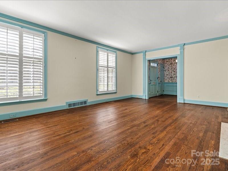 122 Lakeway Drive Cheraw, SC 29520 - Photo 11 of 48