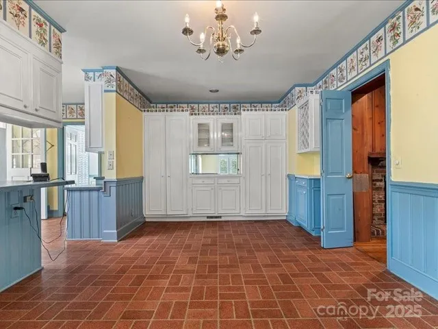 $385,000 | 122 Lakeway Drive, Cheraw, SC 29520