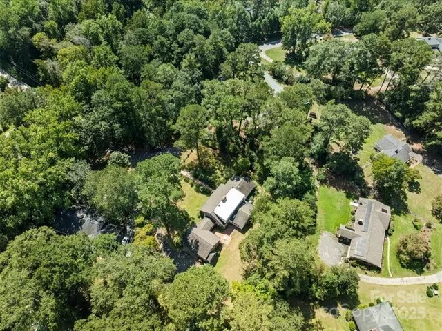 $385,000 | 122 Lakeway Drive, Cheraw, SC 29520