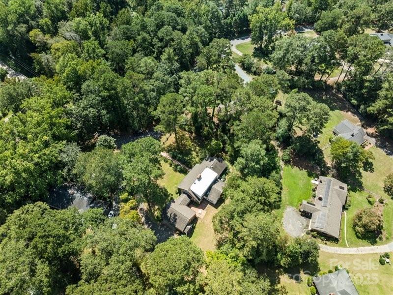 122 Lakeway Drive Cheraw, SC 29520 - Photo 3 of 48